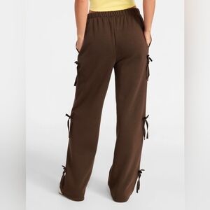 No boundaries brown ribbon fleece pants